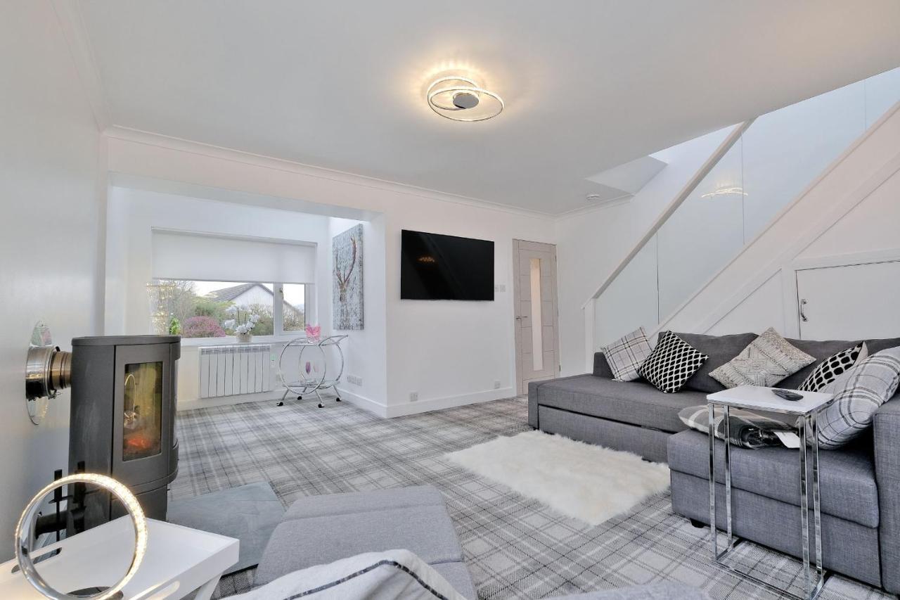 Contemporary Highland House Close To Town And Ben Nevis フォート・ウィリアム エクステリア 写真