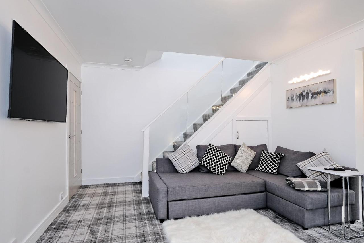 Contemporary Highland House Close To Town And Ben Nevis フォート・ウィリアム エクステリア 写真