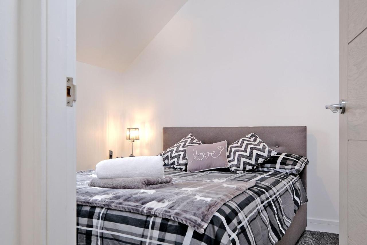 Contemporary Highland House Close To Town And Ben Nevis フォート・ウィリアム エクステリア 写真