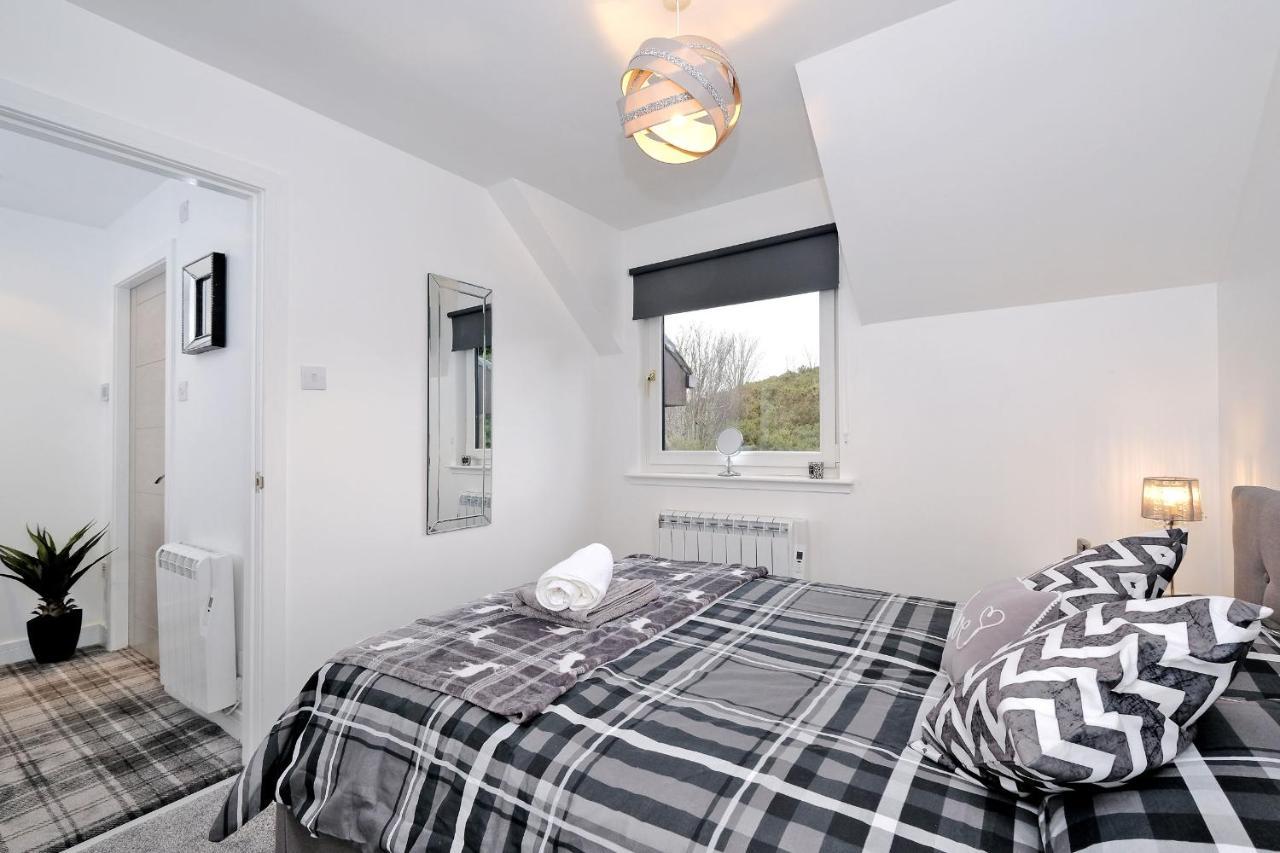 Contemporary Highland House Close To Town And Ben Nevis フォート・ウィリアム エクステリア 写真